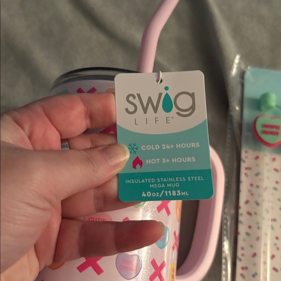 Swig Be Mine 40 oz Mug and Straw Bundle-Valentine’s Day - Picture 3 of 10